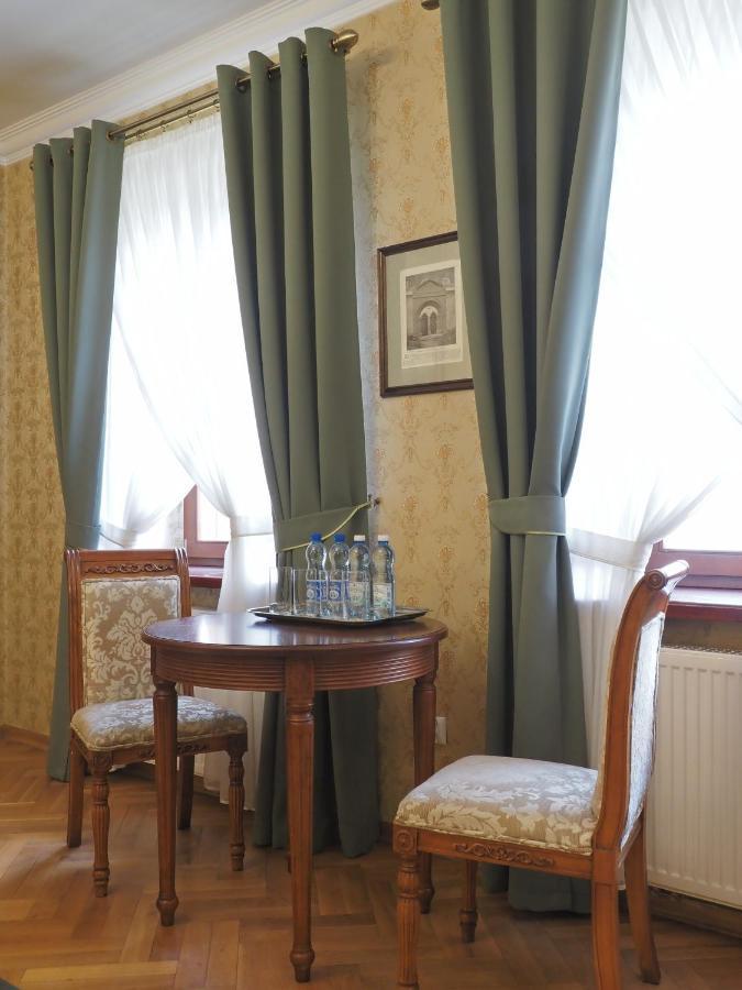 Hotel Sarmata Zespol Dworski Sandomir Extérieur photo