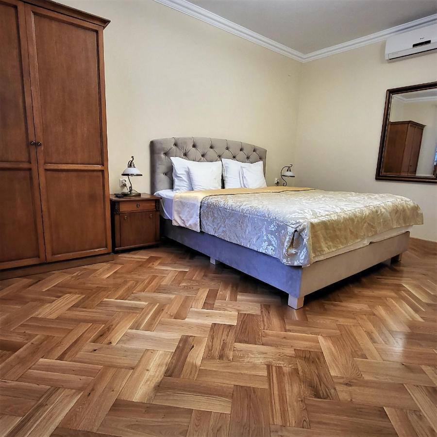 Hotel Sarmata Zespol Dworski Sandomir Extérieur photo