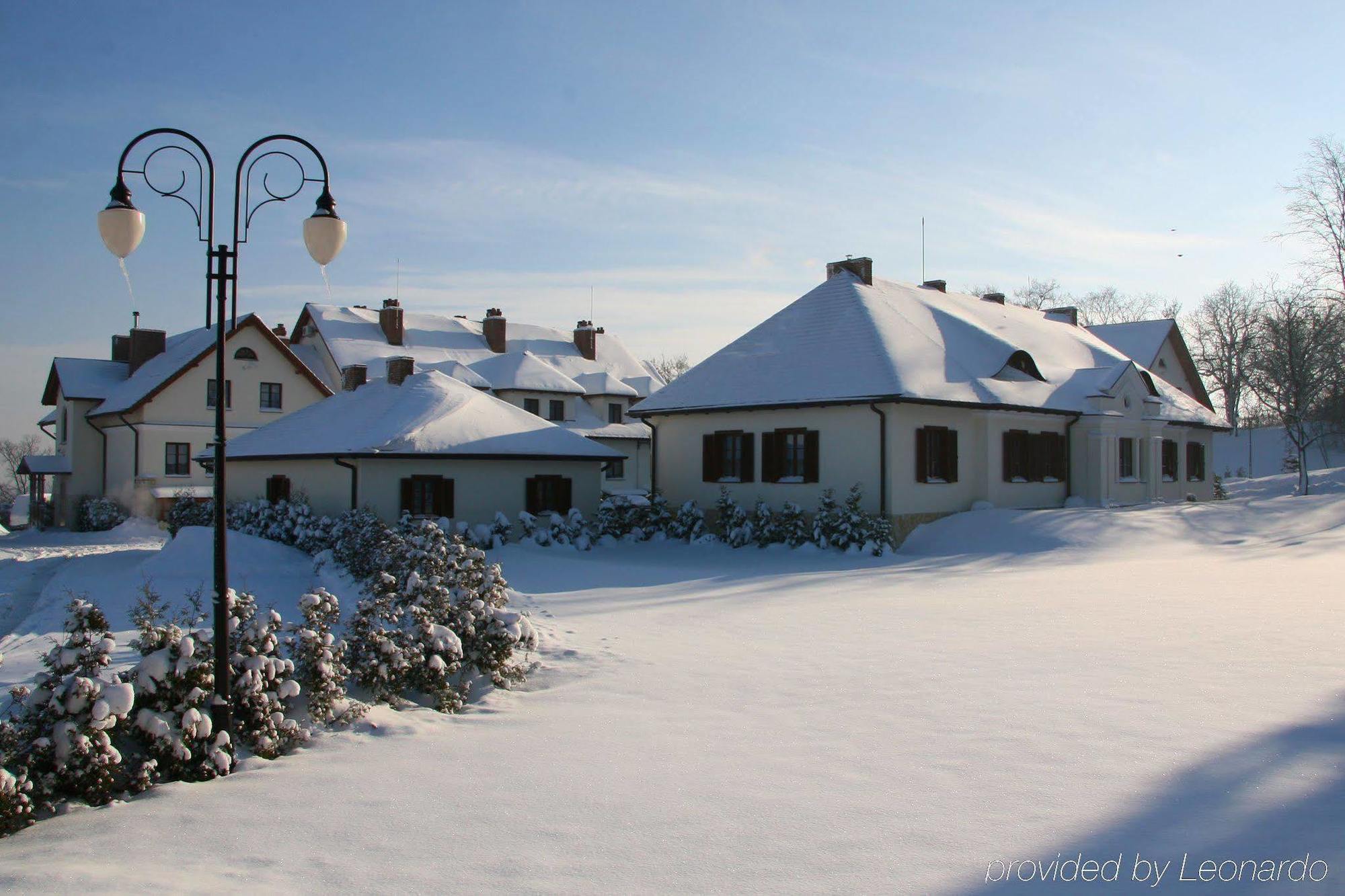 Hotel Sarmata Zespol Dworski Sandomir Extérieur photo
