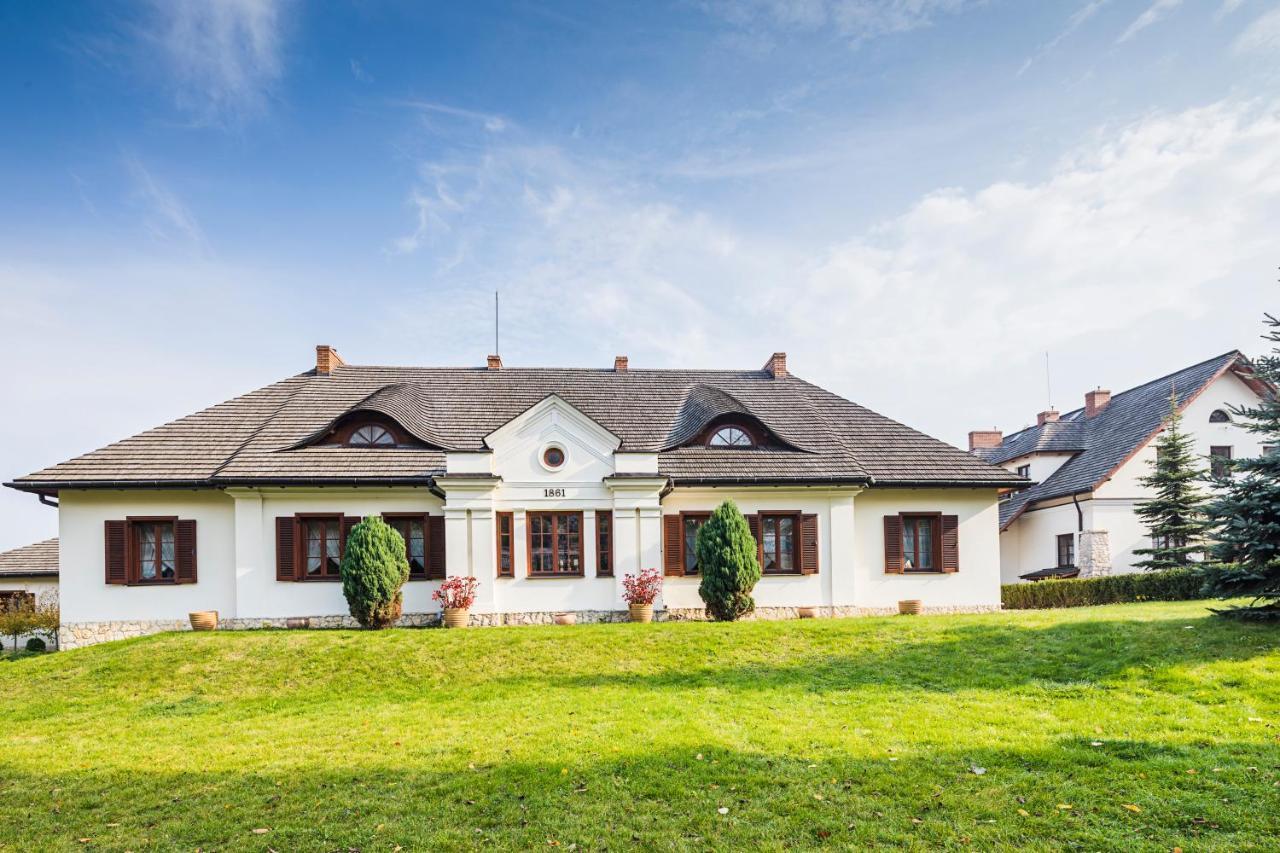 Hotel Sarmata Zespol Dworski Sandomir Extérieur photo
