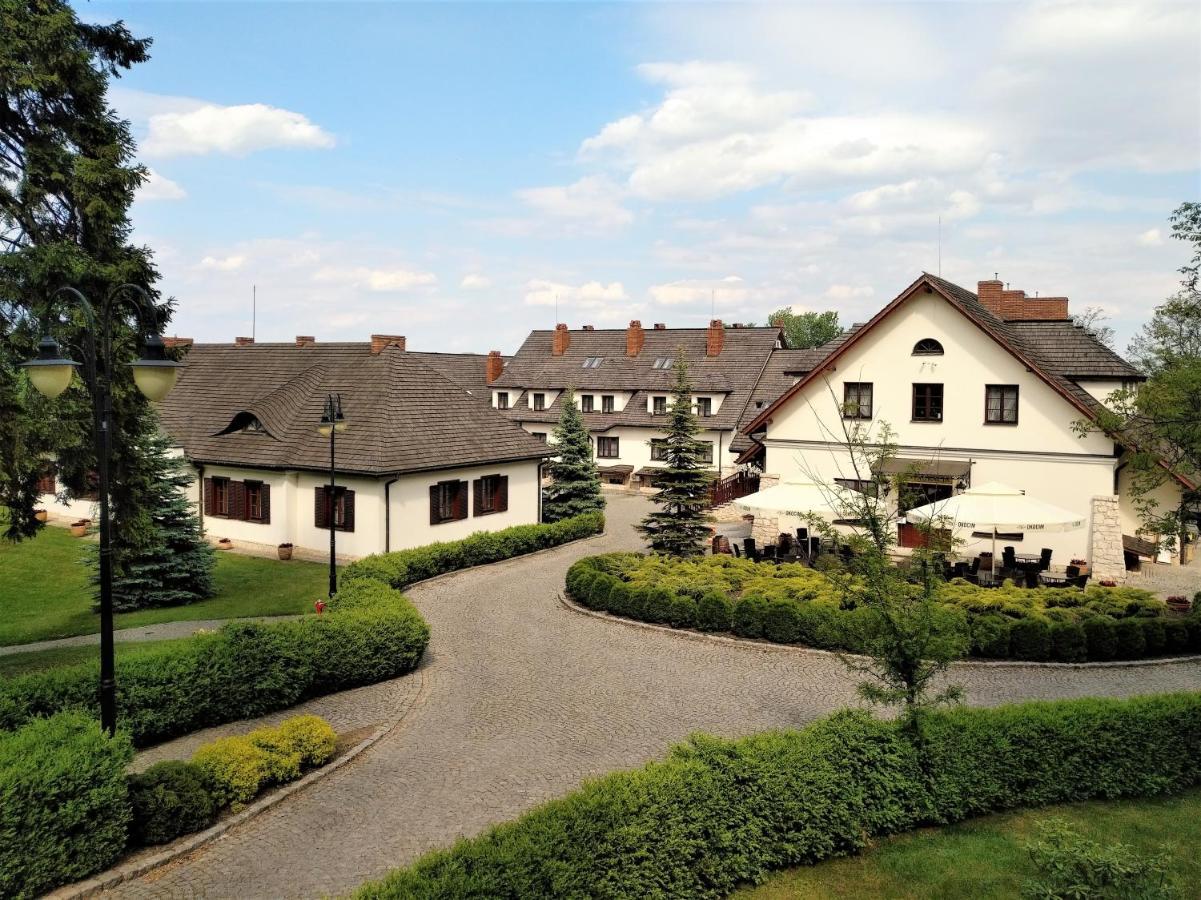 Hotel Sarmata Zespol Dworski Sandomir Extérieur photo